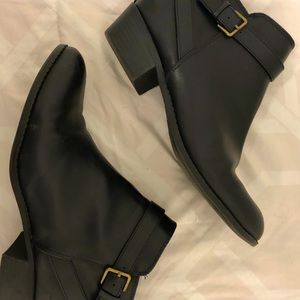 American Eagle Outfitters Black Ankle Boots size 9